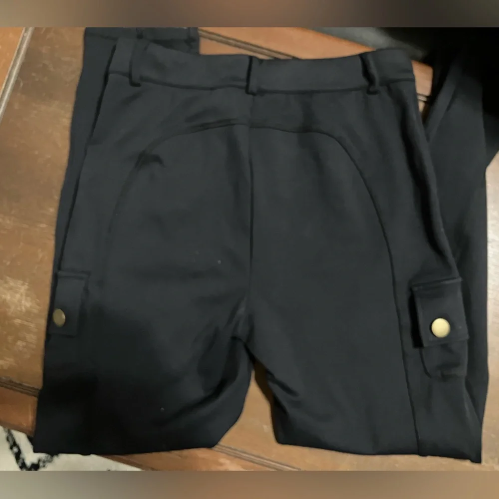 NWT Halara Viral 4 Way Stretch Cargo Pants XS Petite Black - Picture 2 of 3